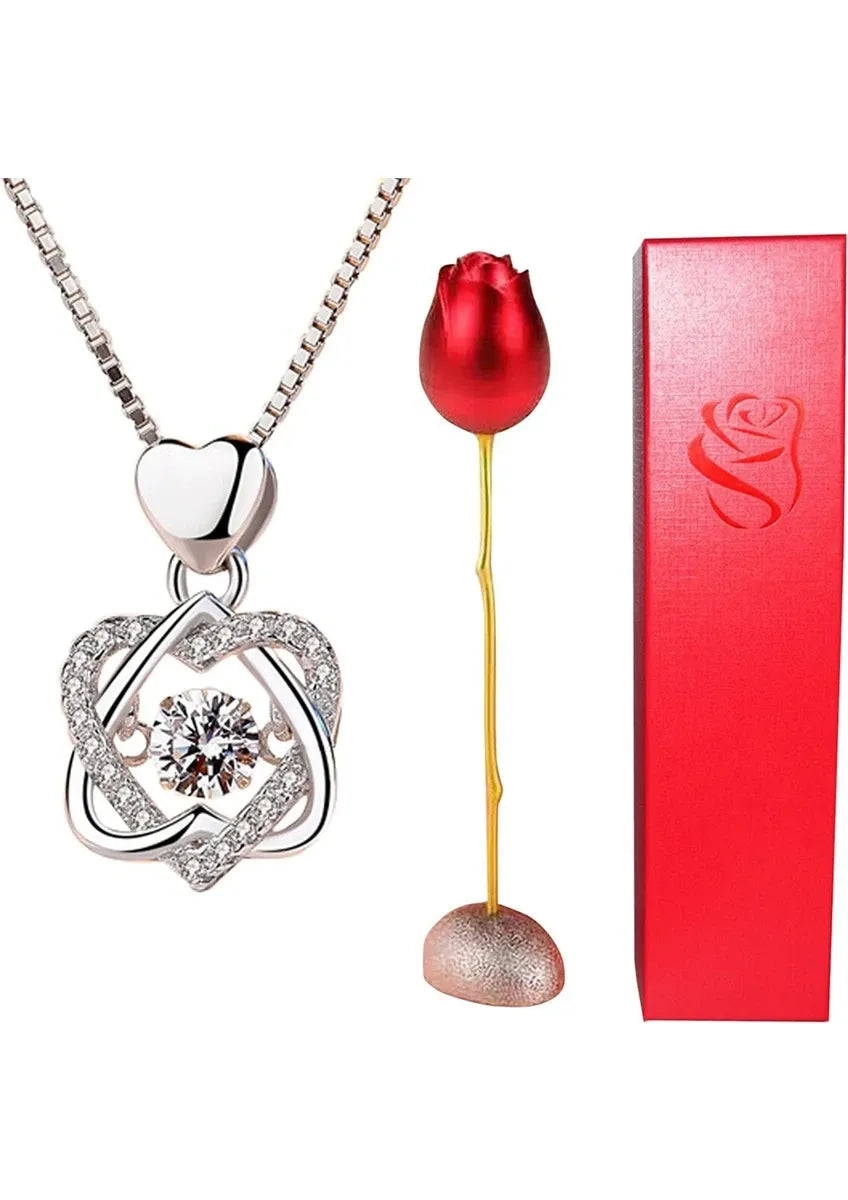 El collar de la Rosa Eterna