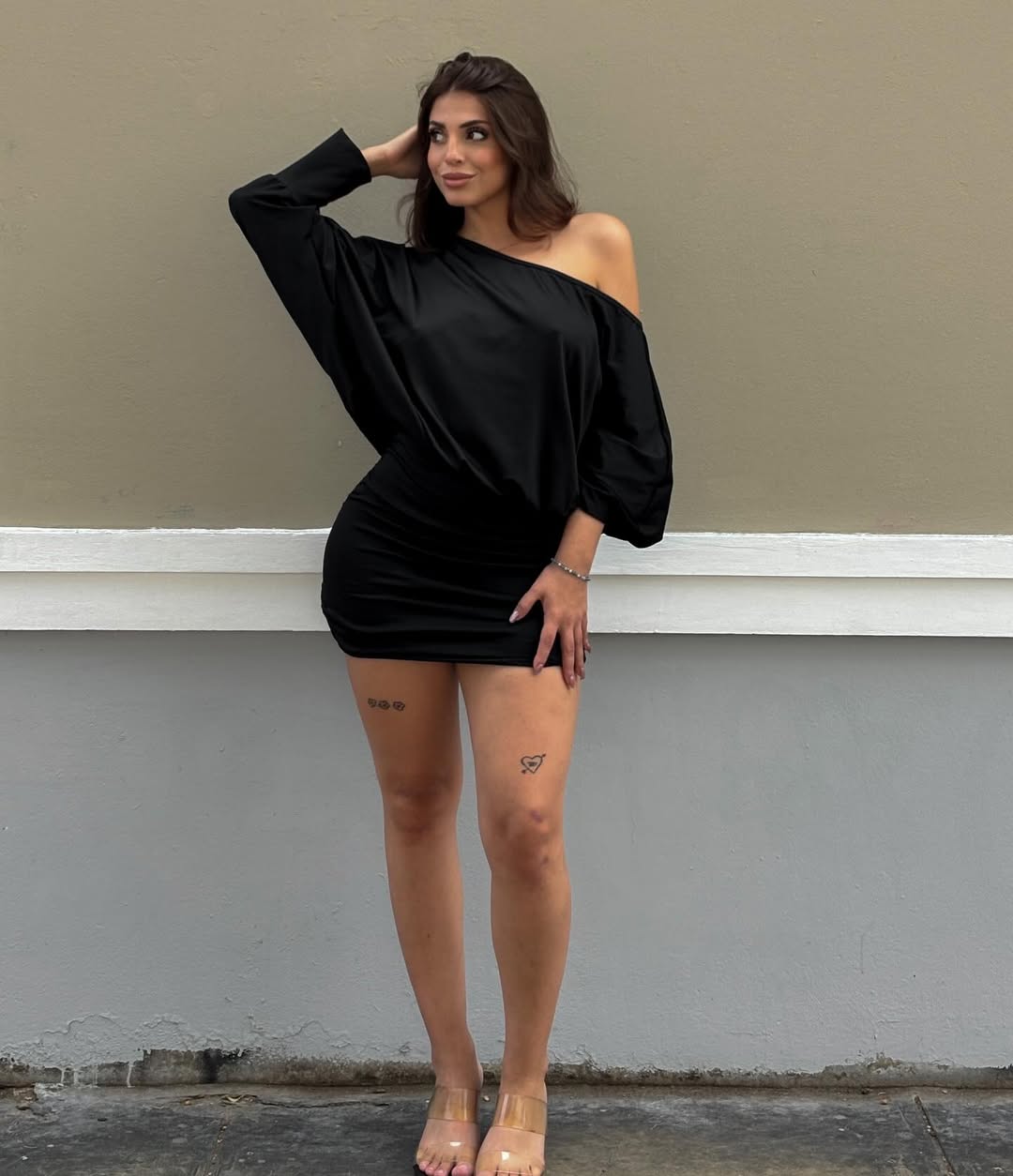 Vestido Estilo 2000s – Diseñado para Resaltar Tu Figura y Brindar un Look Elegante
