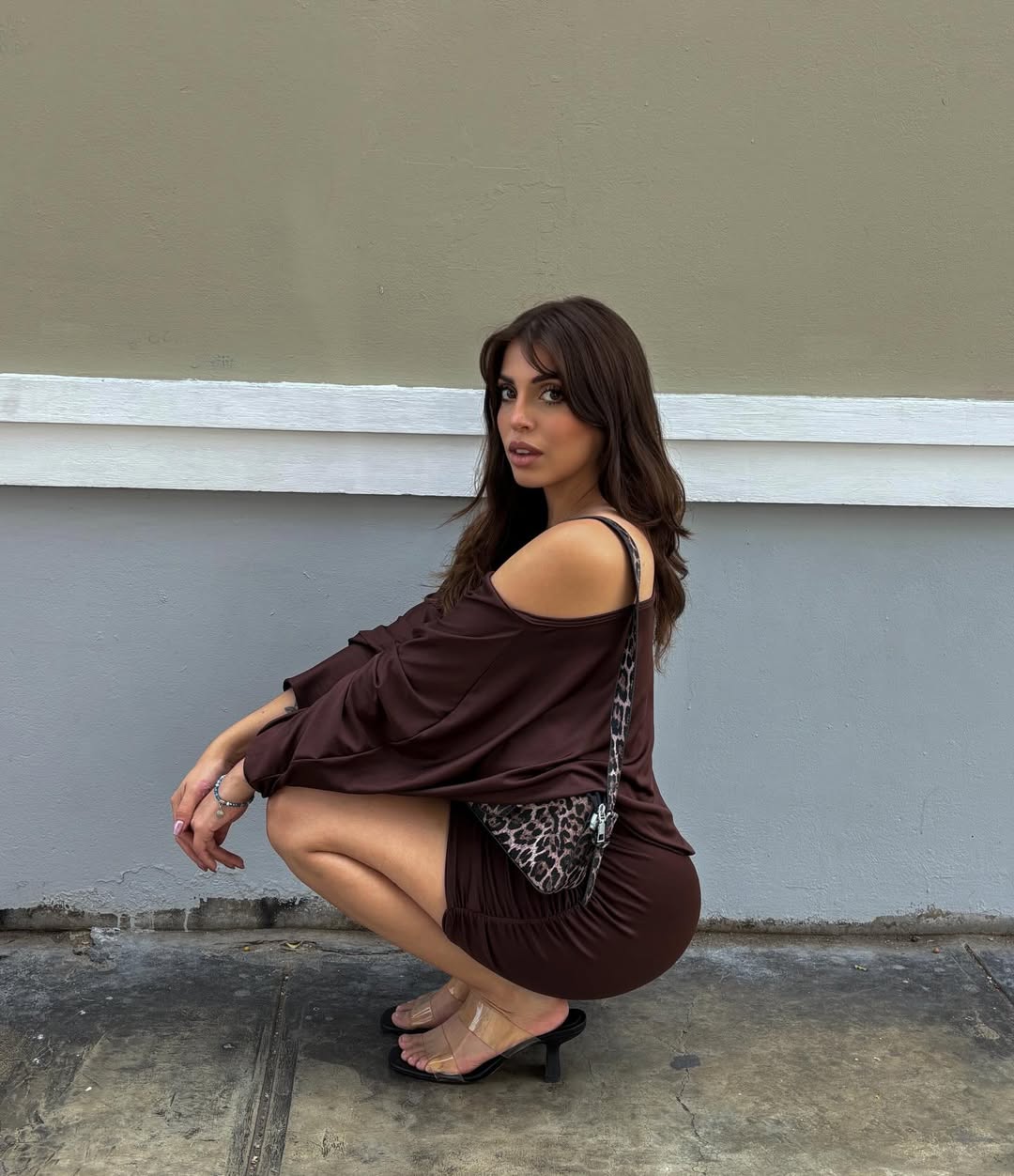 Vestido Estilo 2000s – Diseñado para Resaltar Tu Figura y Brindar un Look Elegante