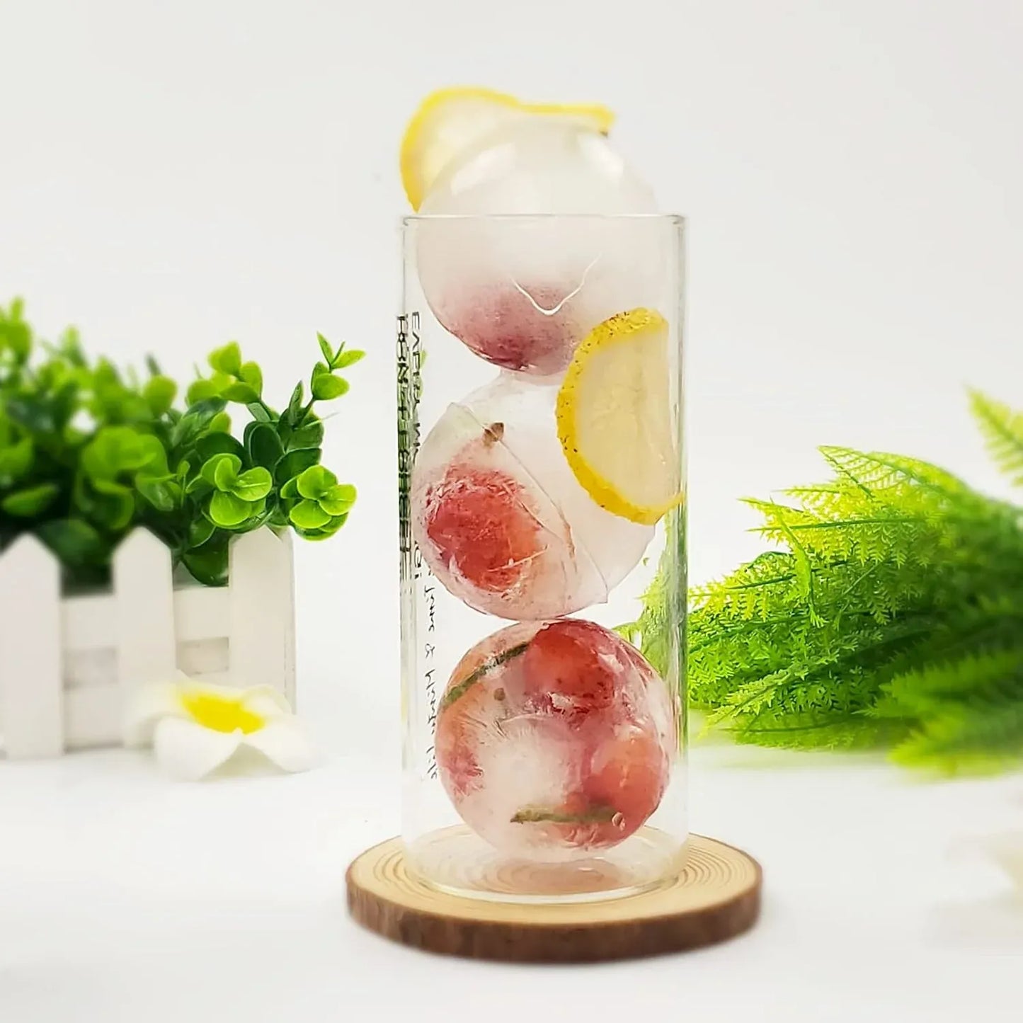 ¡Bolas de Hielo Perfectas para Cada Bebida! ❄️ Disfruta de un Enfriamiento Lento y Elegante